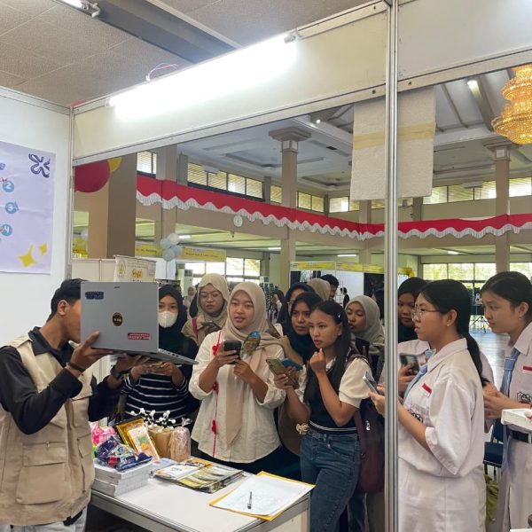 d1438cd8-cdfd-4453-825e-50b45ec0e521